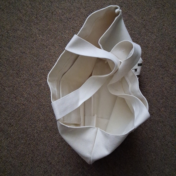 Merit Cream Crossbody Bag - Picture 7 of 7